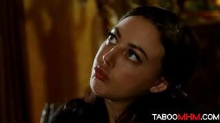 Ama-ama fucks sa iyang anak-anak nga babaye nga sama sa sa usa ka magtutudlo nga nagsilot sa usa ka slutty schoolgirl