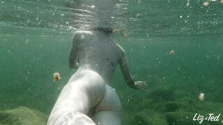 ���ซ็กส์บนแม่น้ำ