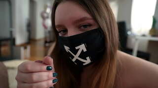 Pinutukan sa isang malaki at makatas puwit