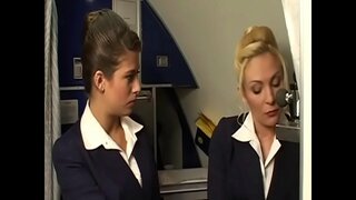 ���หมือนเครื่องบินพนักงานต้อนรัผู้หญิงแพศยานอนดูคนเป็นเครื่องมือในบาร์