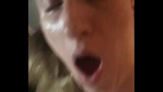 Korán reggel szopás szex pedig a szőke bombázó MIlF